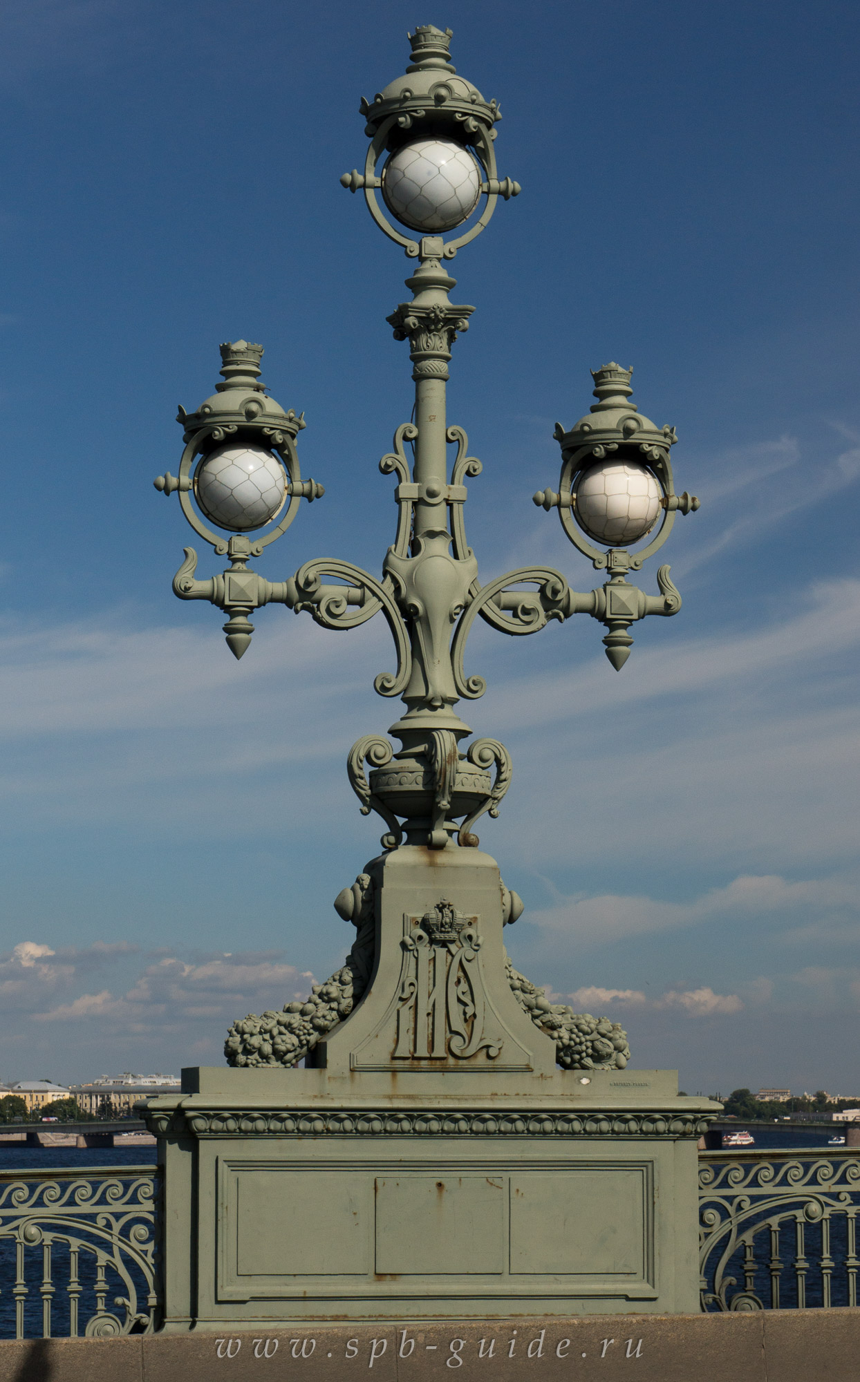Троицкий мост, фонарь Троицкий мост, фонарь