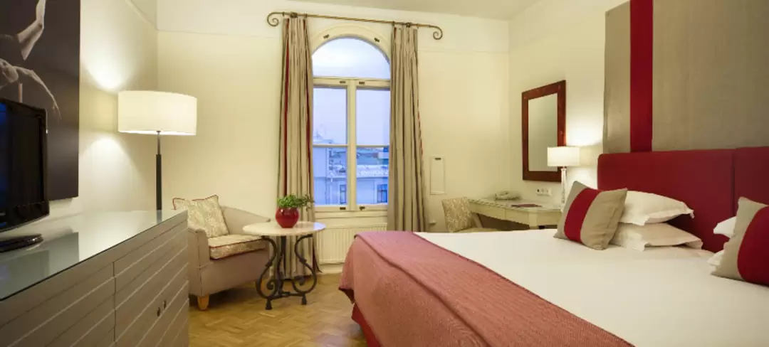 Представительский номер (Executive Room) в гостинице «Англетер» Представительский номер (Executive Room) в гостинице «Англетер»