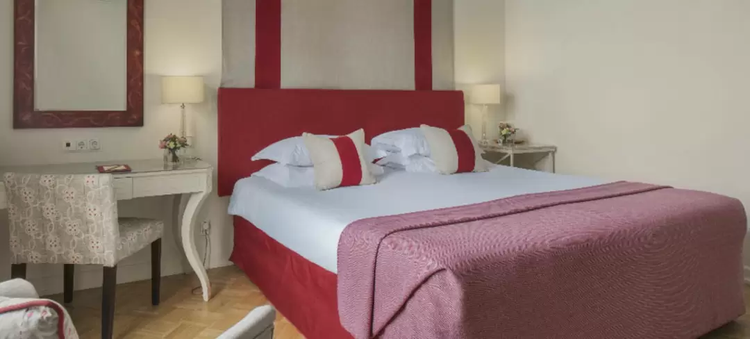 Представительский номер (Executive Room) в гостинице «Англетер» Представительский номер (Executive Room) в гостинице «Англетер»