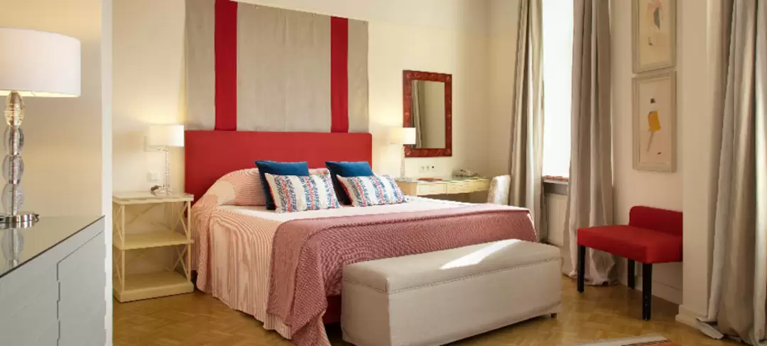 Полулюкс (Junior Suite) в гостинице «Англетер» Полулюкс (Junior Suite) в гостинице «Англетер»