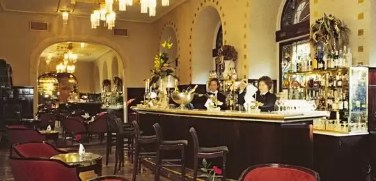 Бар в гостинице Гранд Отель Европа в Петербурге