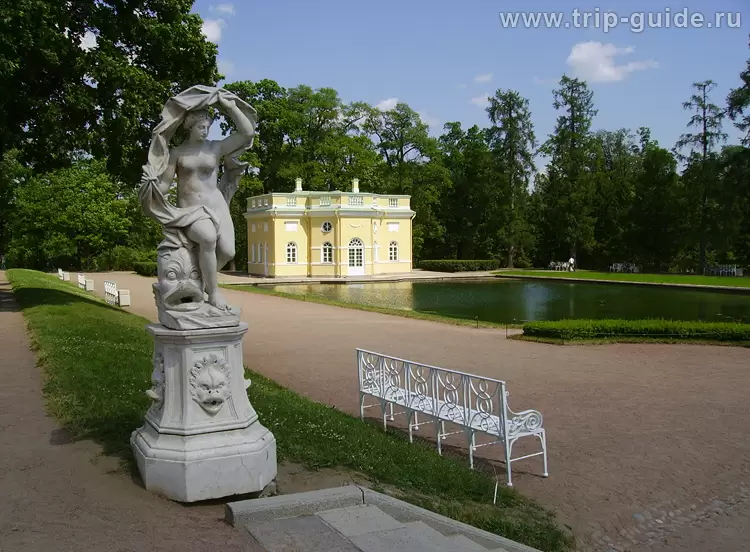 Екатерининский парк, скульптура «Галатея» и Верхняя ванна Екатерининский парк, скульптура «Галатея» и Верхняя ванна