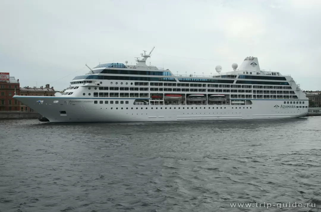 Круизный теплоход «Azamara Journey» в Петербурге Круизный теплоход «Azamara Journey» в Петербурге