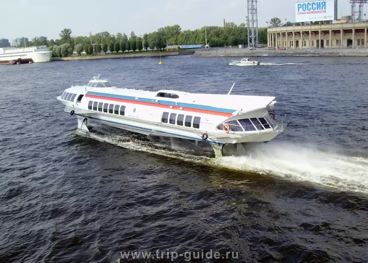 На «Метеоре» по Неве!