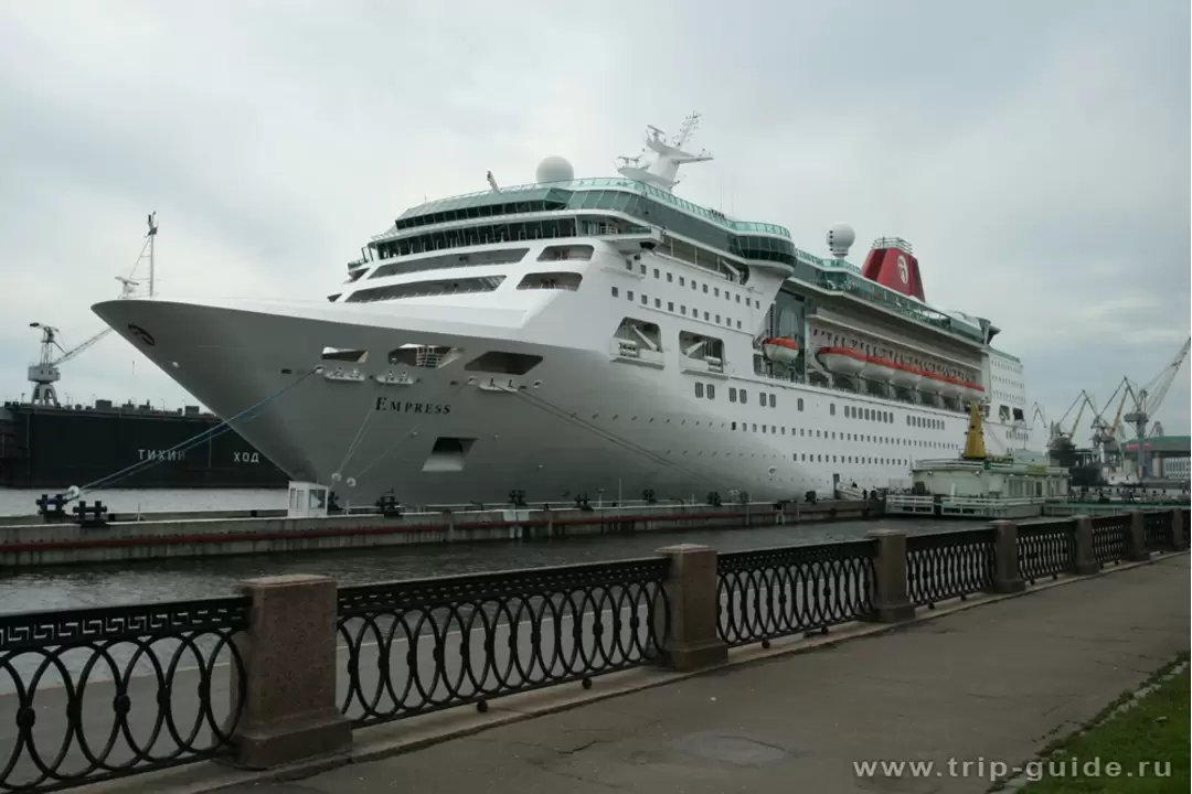 Теплоход «Empress» в Санкт-Петербурге Теплоход «Empress» в Санкт-Петербурге