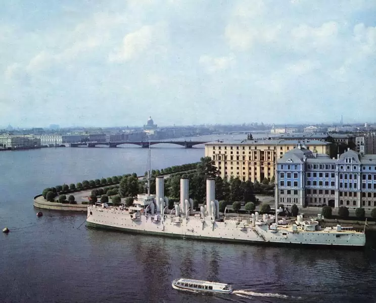 Санкт-Петербург, крейсер Аврора