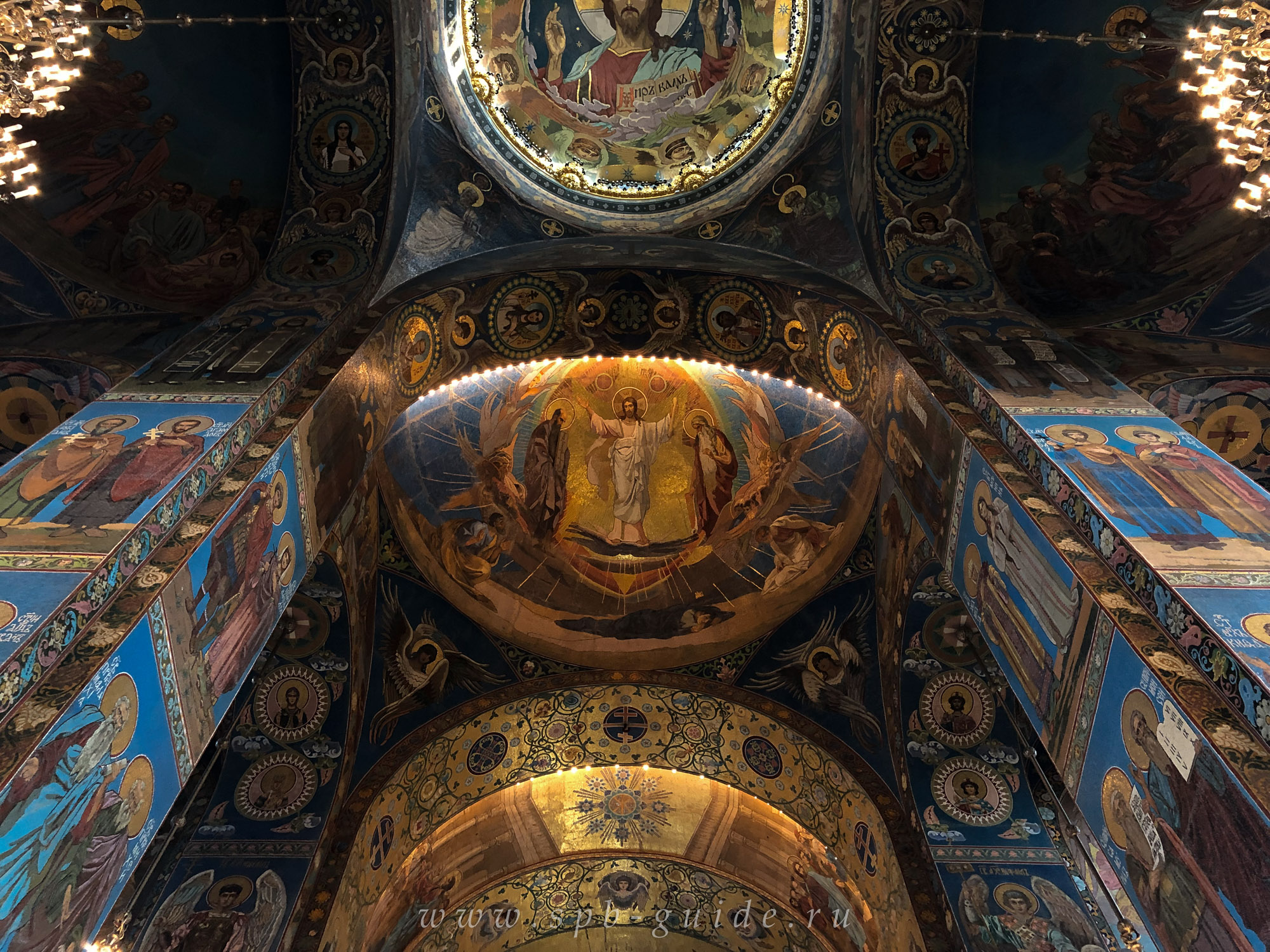 Центральный неф Центральный неф
