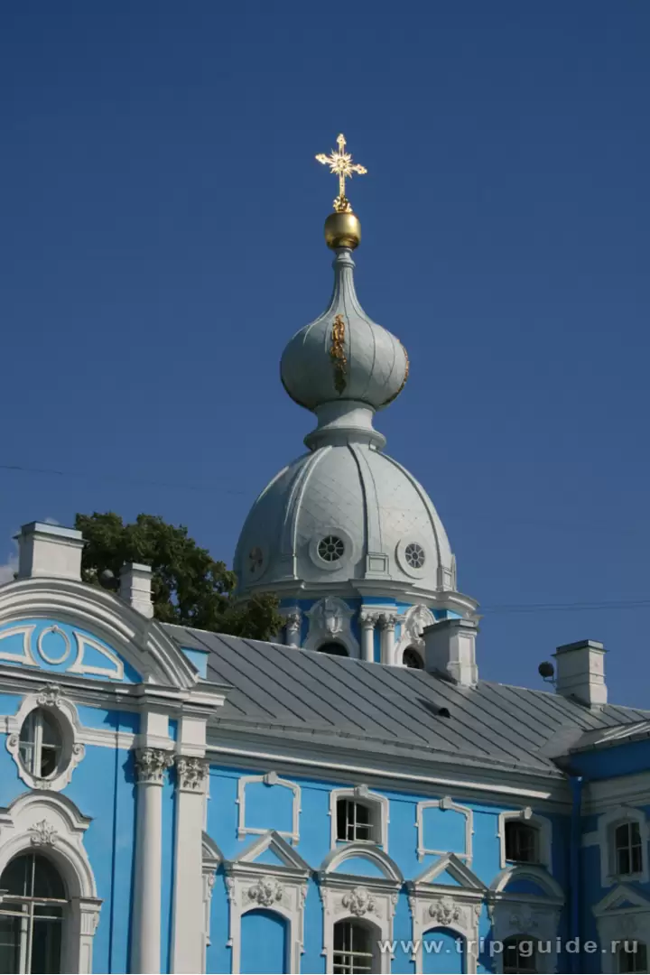 Смольный монастырь — фото