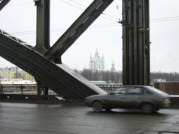 Санкт-Петербург, Вид на Смольный с Большеохтинского моста