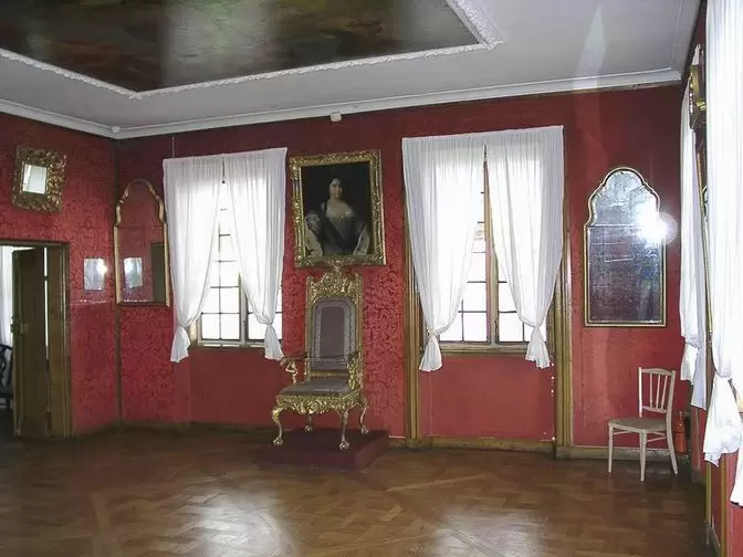 Тронная в Летнем дворце Петра I Тронная в Летнем дворце Петра I