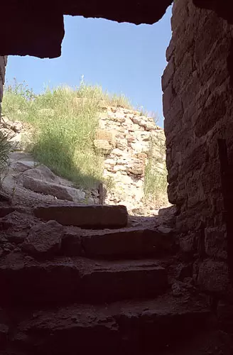 Петрокрепость, ход внутри крепостной стены Петрокрепость, ход внутри крепостной стены
