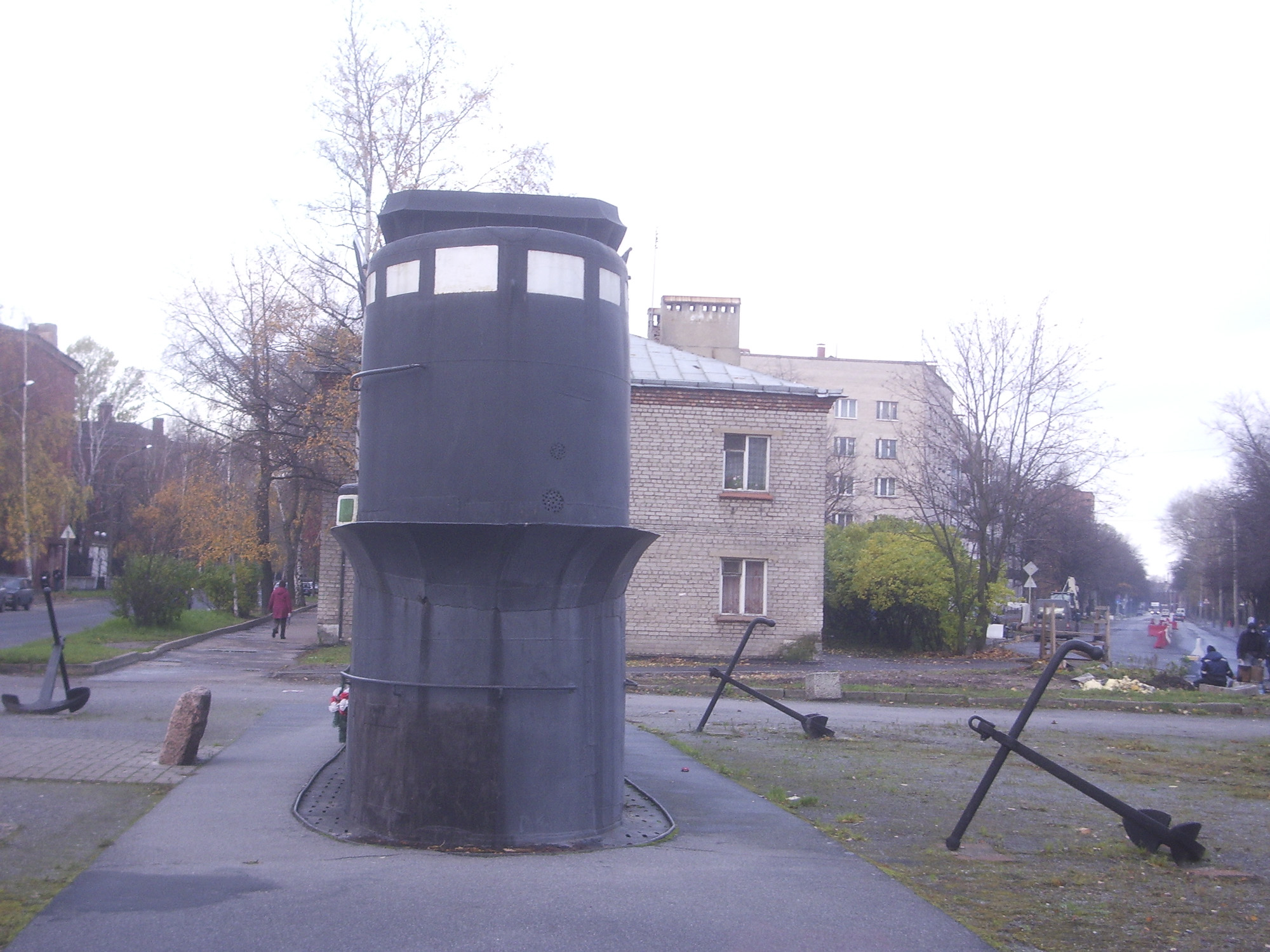 Площадь Рошаля, памятник подводникам Балтики