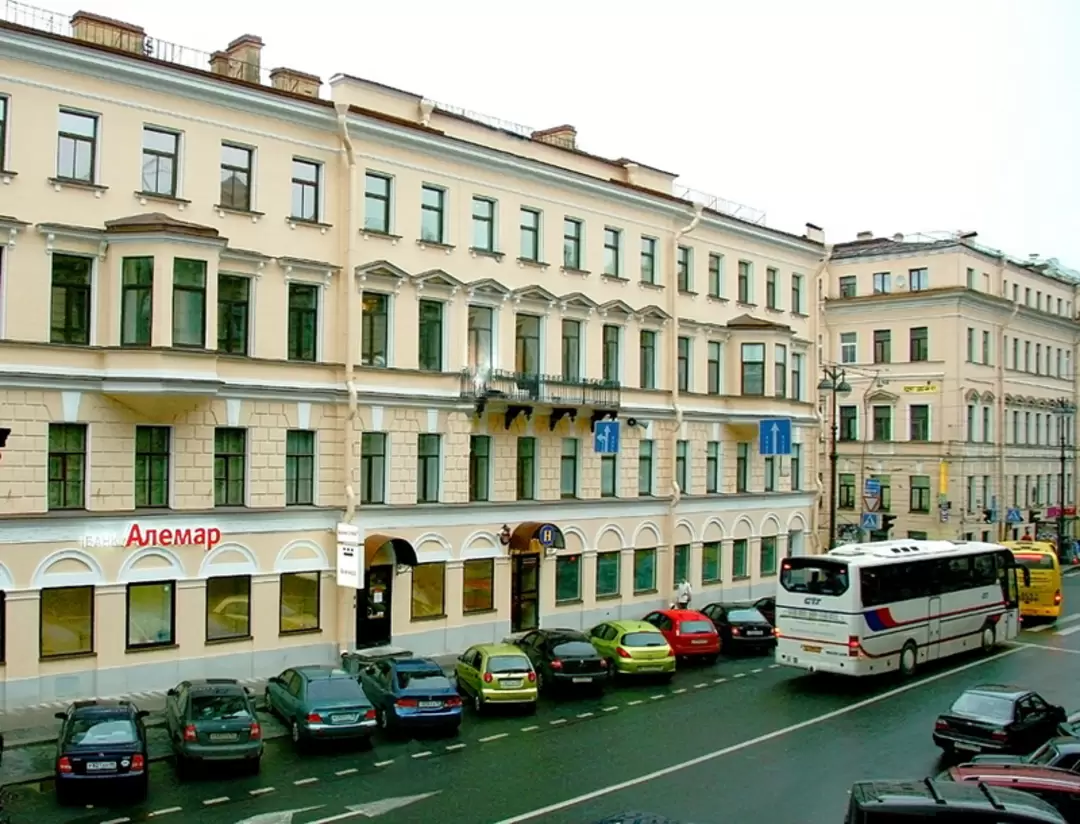 Фасад здания отеля Фасад здания отеля