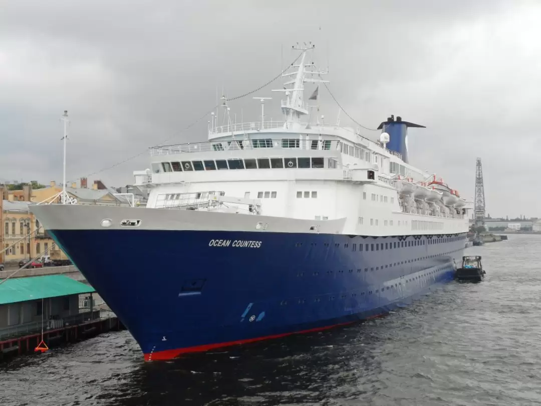 Круизное судно «Ocean Countess» Круизное судно «Ocean Countess»
