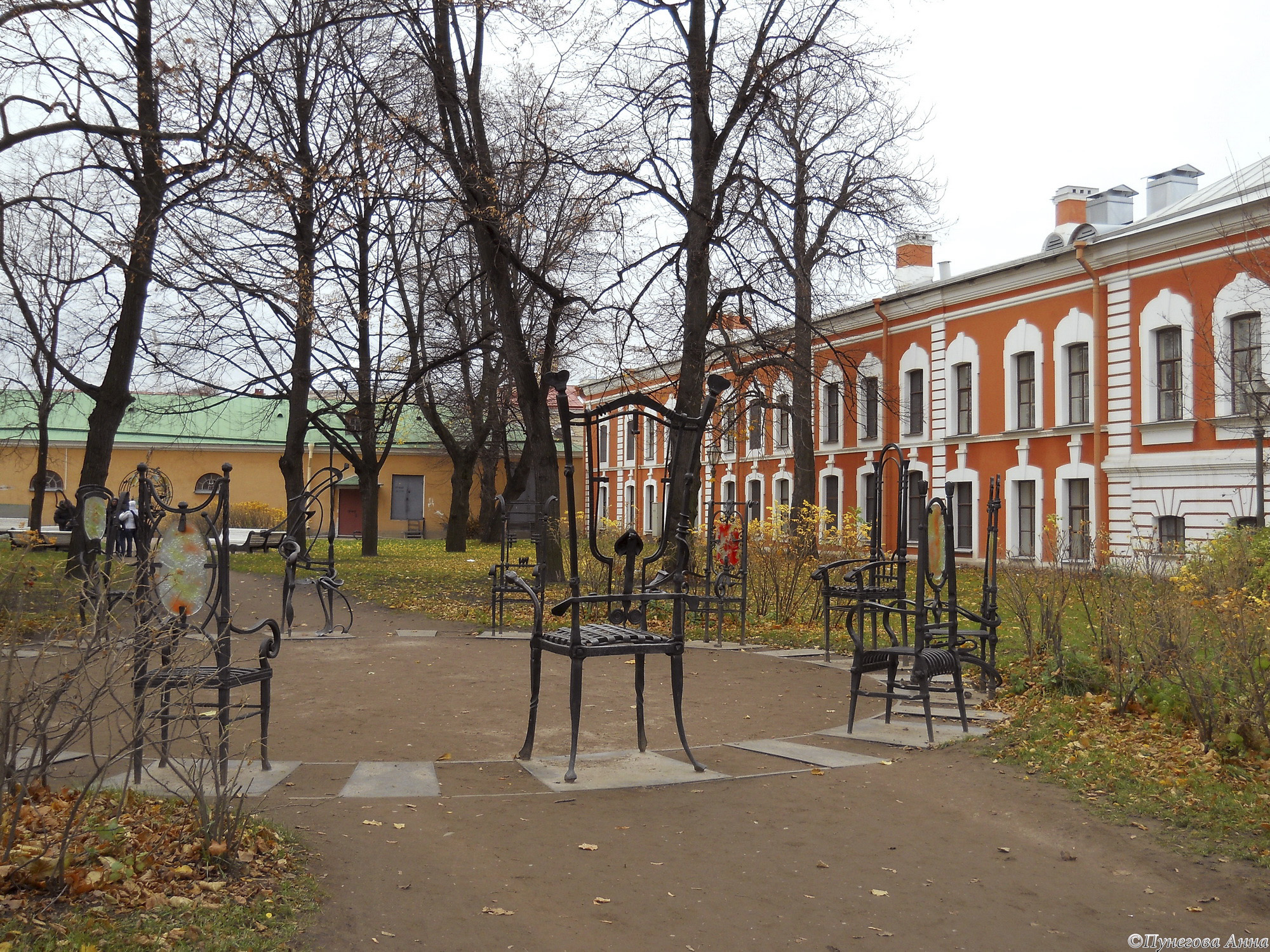 Стулья королей Стулья королей