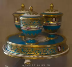 Сервиз с камеями Сервиз с камеями