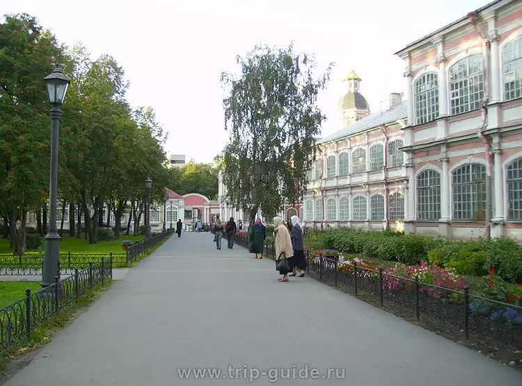Александро-Невская лавра, Духовской корпус