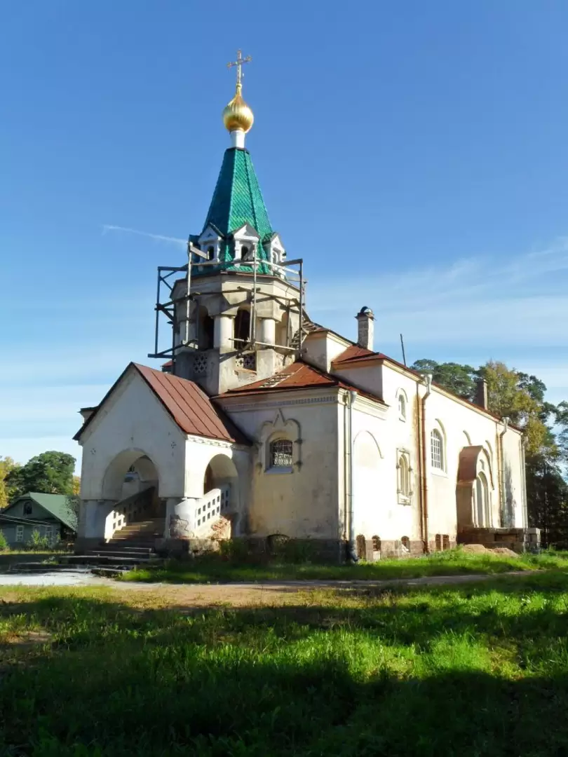 Храм святителя Николая Чудотворца в Санкт-Петербурге Храм святителя Николая Чудотворца в Санкт-Петербурге