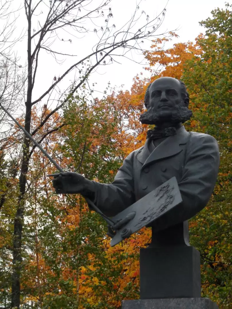 Памятник Айвазовскому Памятник Айвазовскому
