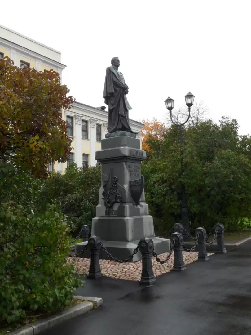 Памятник П.К. Пахтусову Памятник П.К. Пахтусову